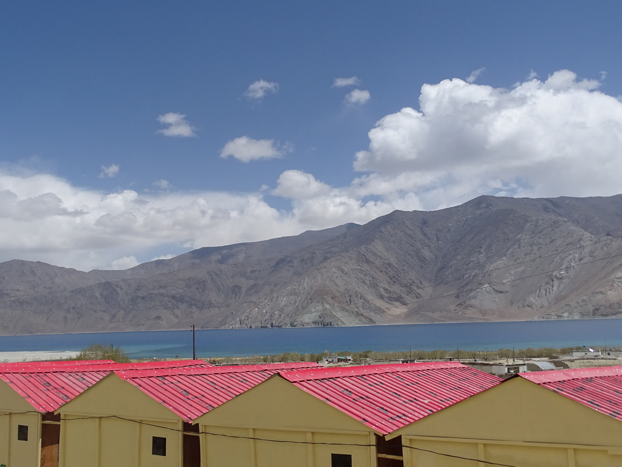 Star Sheraton Wooden Cottage Pangong Lake View