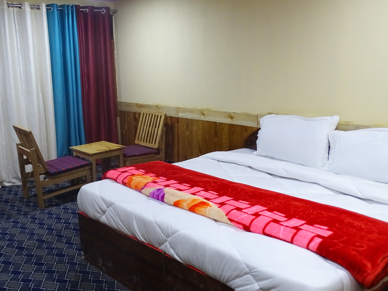 Star Sheraton Wooden Cottage Room